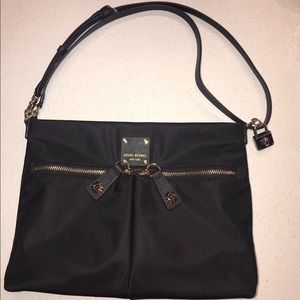 HENRI BENDEL JETSETTER CONVERTIBLE MESSENGER